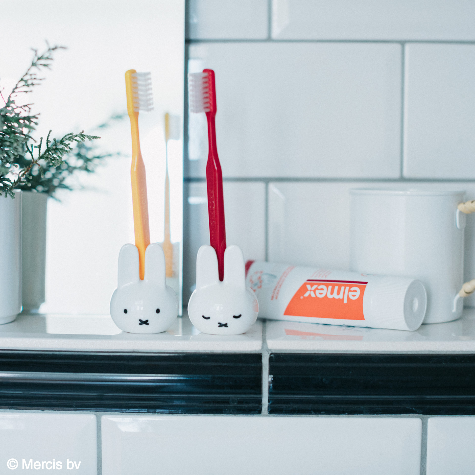 「歯ブラシホルダーセット」（1540円）