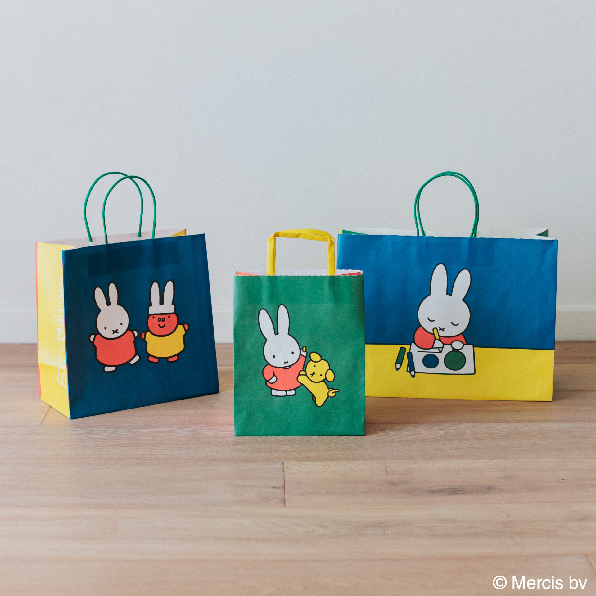 購入者限定・数量限定で特別デザインのコラボショッパーを提供