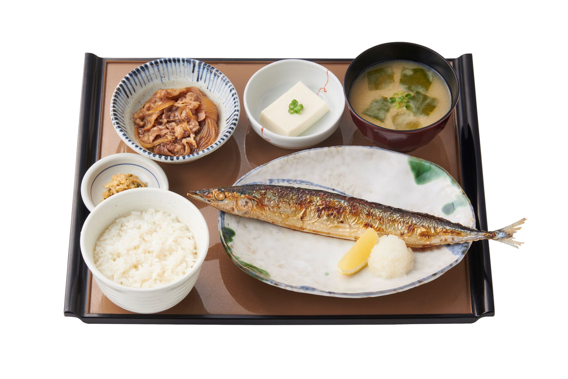 「【ミニすき焼き付】さんまの塩焼定食」（1090円）