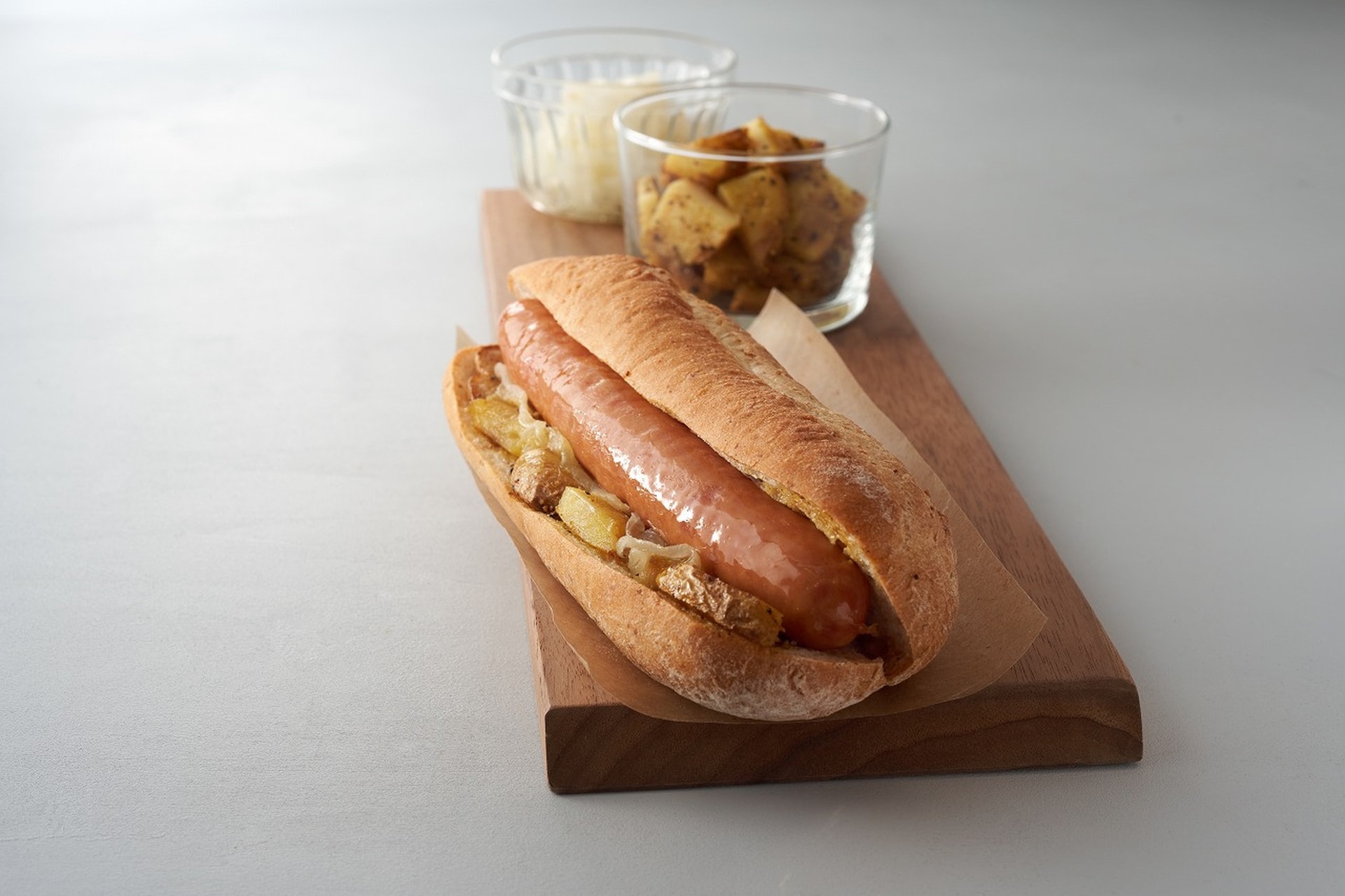 「ヴィーナソーセージ 石窯フィローネ（リニューアル）」（565円）