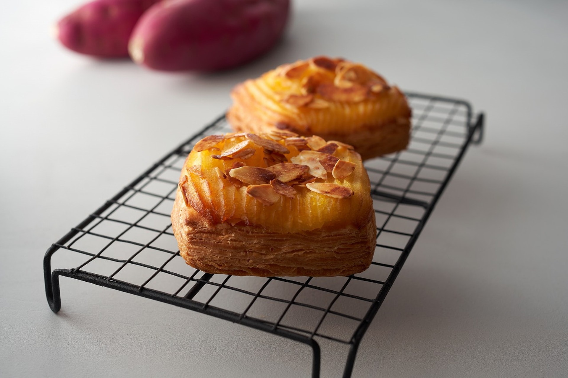 「スイートポテトデニッシュ」（295円）