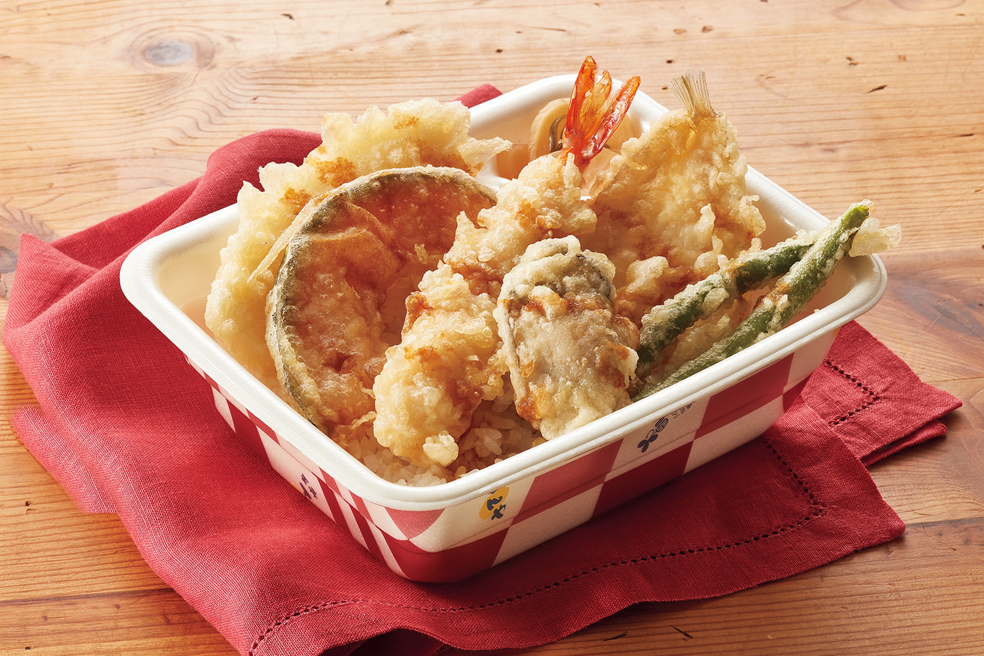 「天丼弁当プラスかき（お新香付）」（780円）