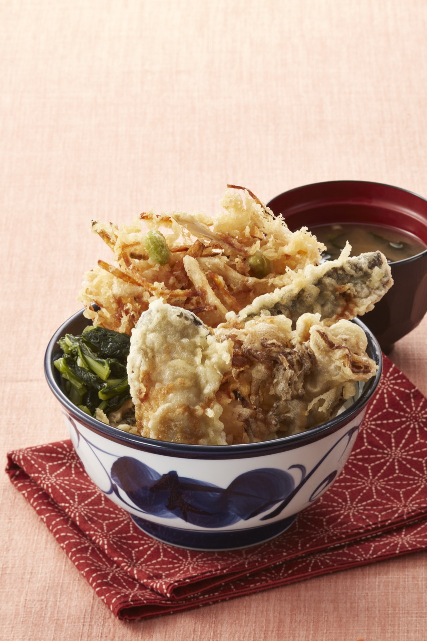 「国産秋天丼（みそ汁付）」（890円）