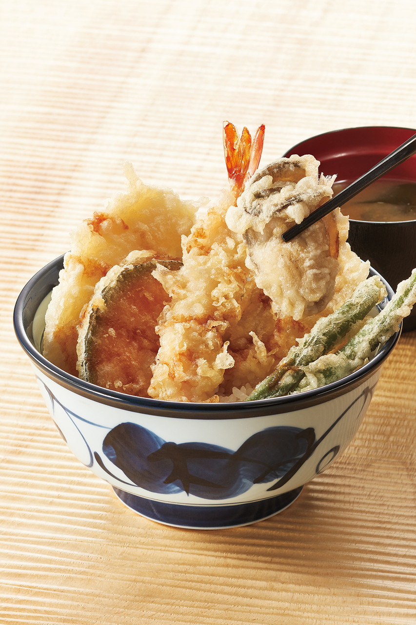「天丼プラスかき（みそ汁付）」（780円）