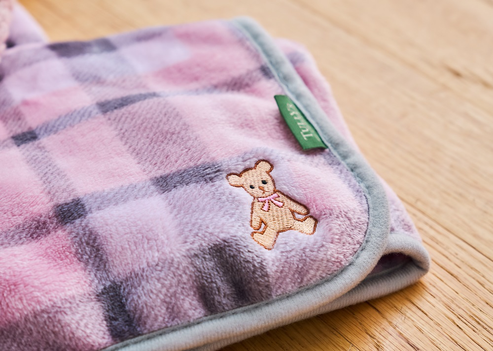 小さなベアフルの刺繍もポイント
