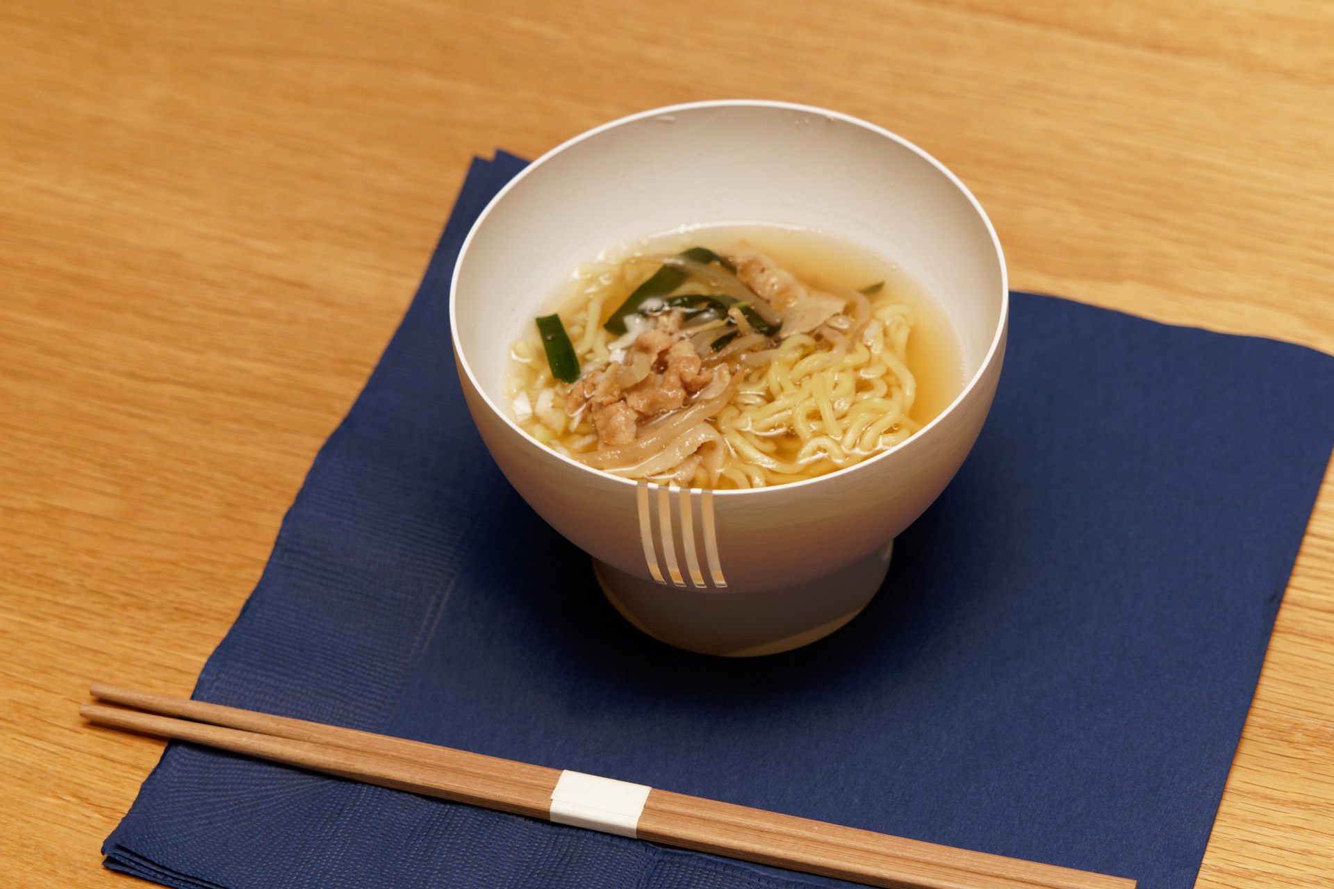減塩ラーメンをお椀で試食した
