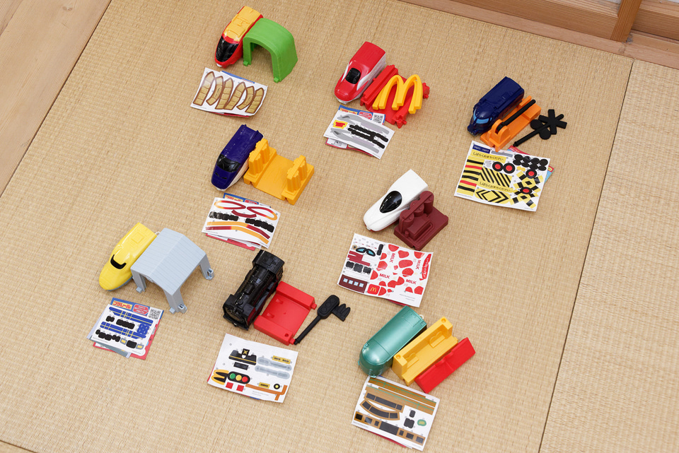 マクドナルド「ハッピーセット」に新型新幹線を含む「プラレール」8種