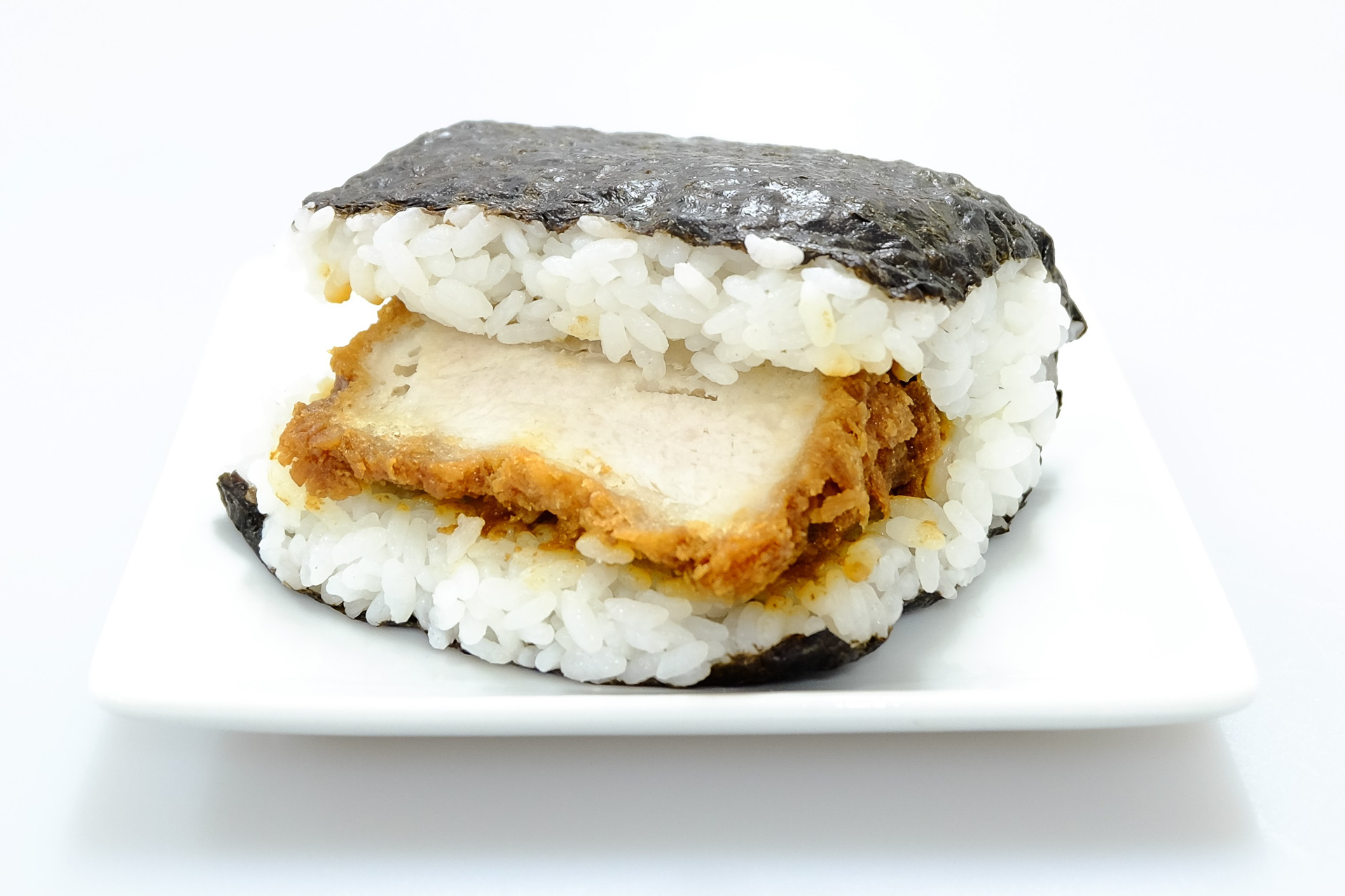 「サンドおむすび 味噌かつ」（295円）