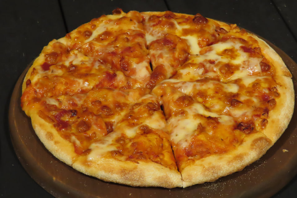 ドミノ・ピザ、プレーンピザ後継のダブルモッツァレラは本当にレベル