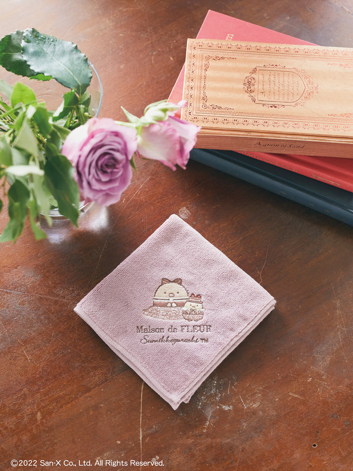 すみっコぐらし Maison de FLEUR スマホポシェット Maison de FLEUR - メゾンドフルール すみっコぐらし スマホ