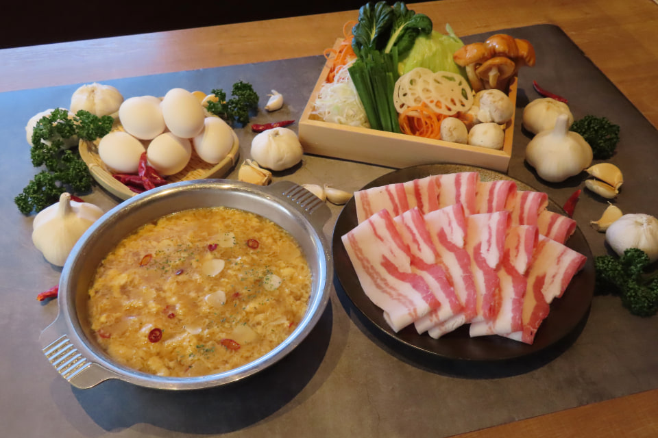 日本で10個しかない温野菜の金の鍋