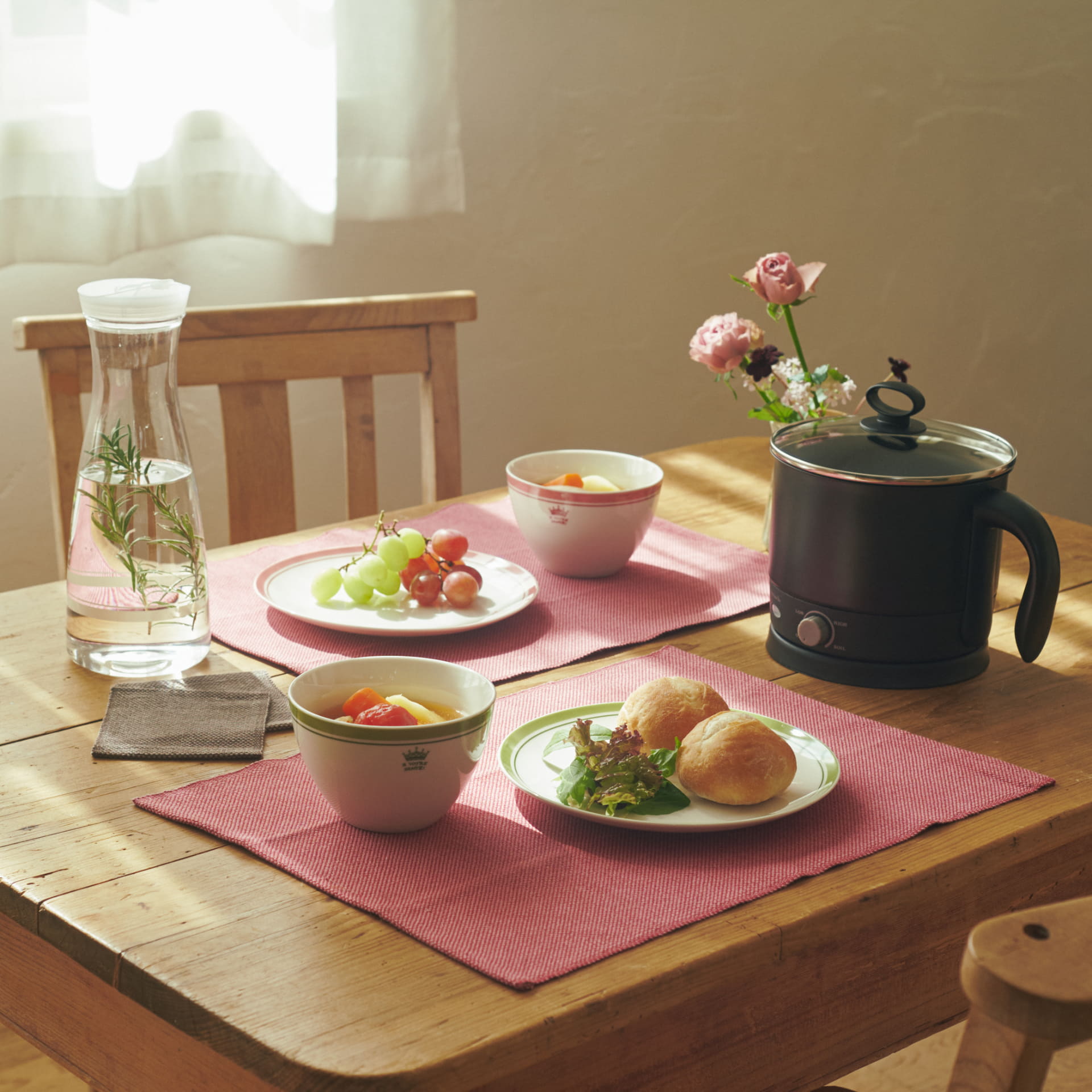 「ダイニングセット」（5500円）