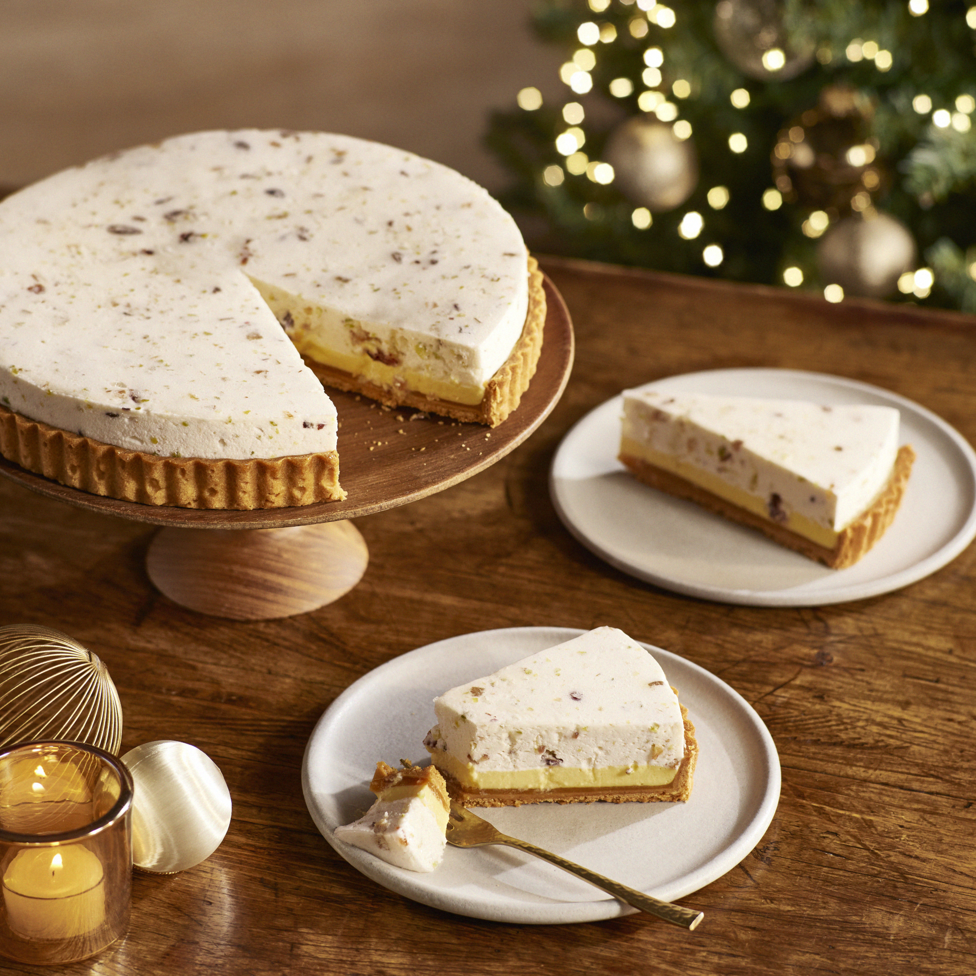 「トルタ トローネ ミエーレ」（テイクアウト884円/店内900円）