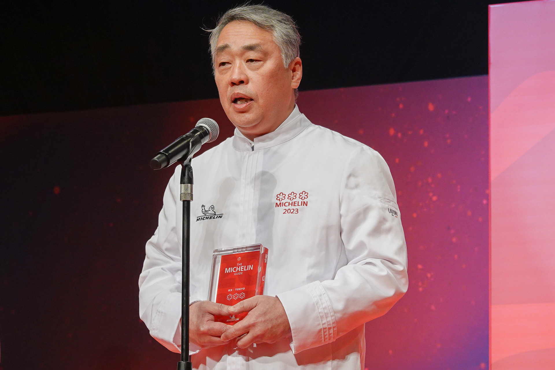 かんだ オーナーシェフ 神田裕行氏