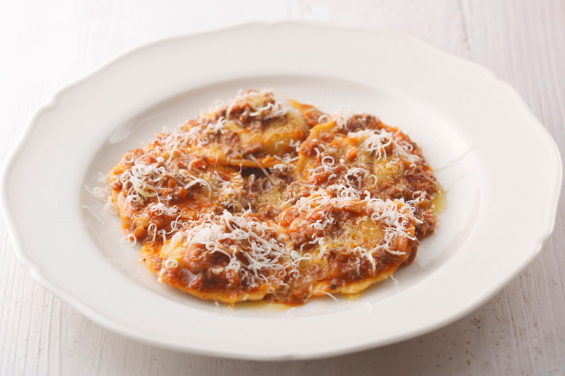 「ポルチーニのラヴィオリ～和牛のボロネーゼ～」（980円）