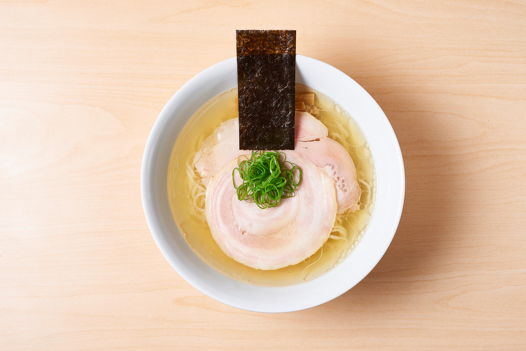 「塩ラーメン」（1200円）