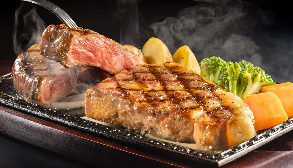 ステーキガスト、4等級以上の長崎和牛を厚切りで楽しむ「厚切り