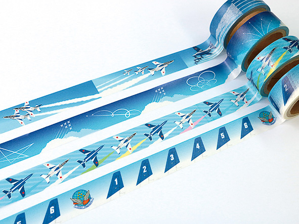 「【ブルーインパルス】マスキングテープ（T-4機体/展示飛行/カラースモーク/垂直尾翼）」（各550円）