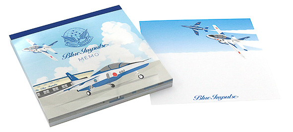 「【ブルーインパルス】スクエアメモパッド（T-4機体/展示飛行）」（各550円）