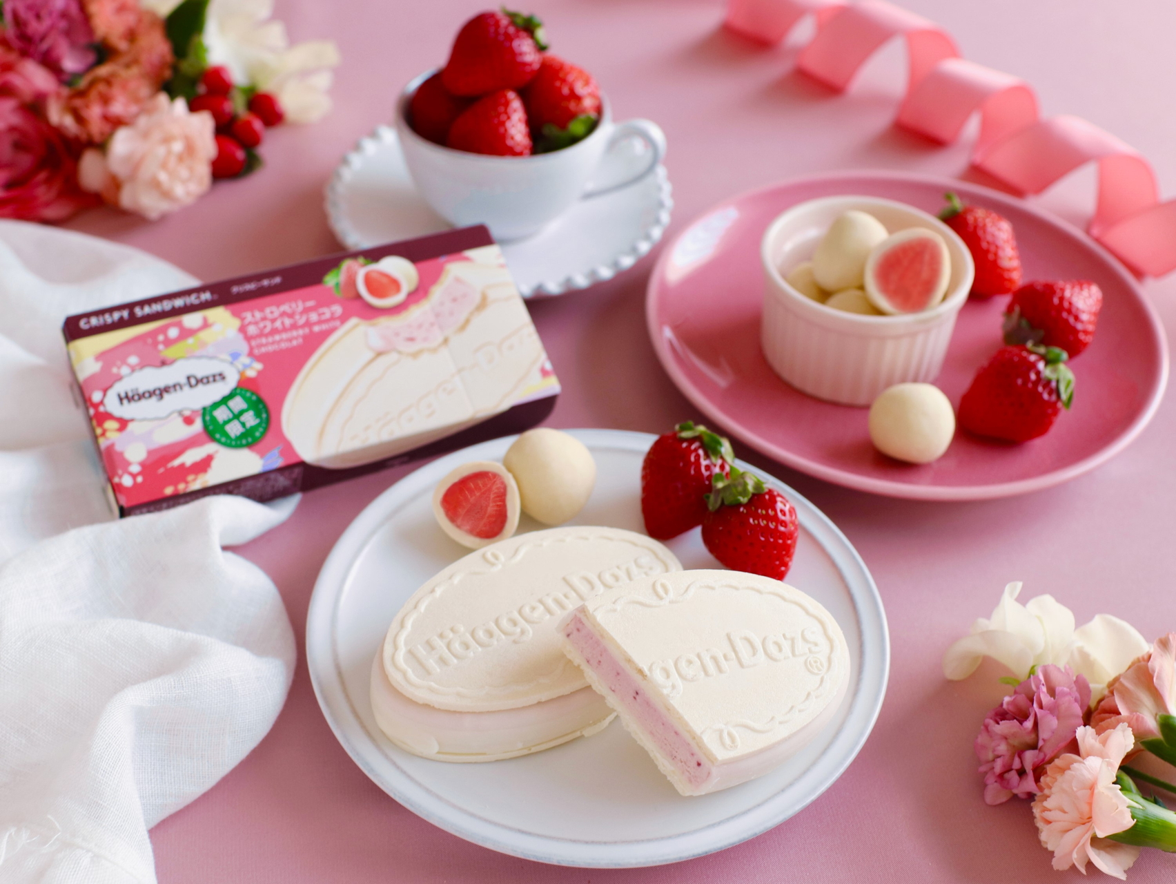 クリスピーサンド「ストロベリーホワイトショコラ」