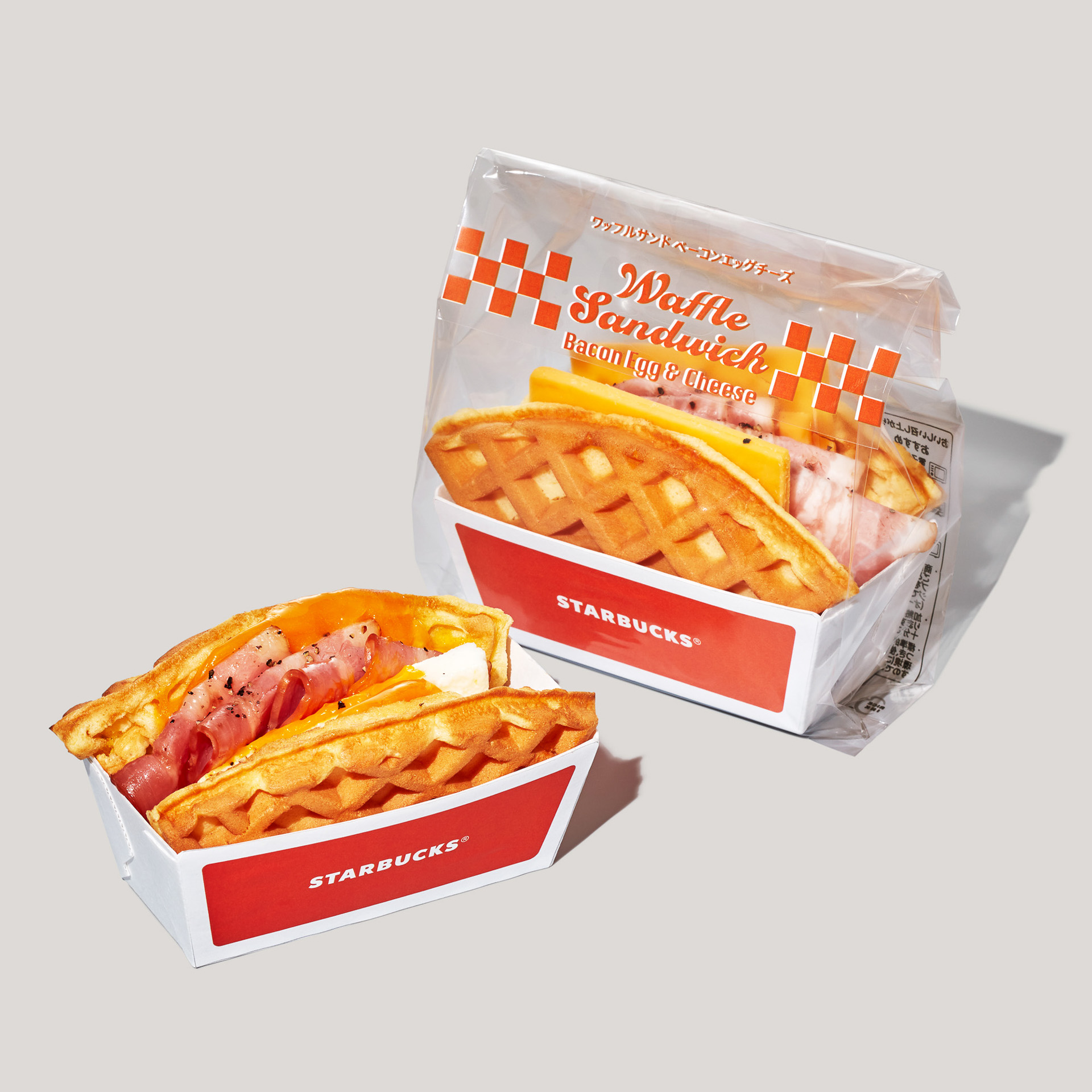 「ワッフルサンドベーコンエッグチーズ」（565円）