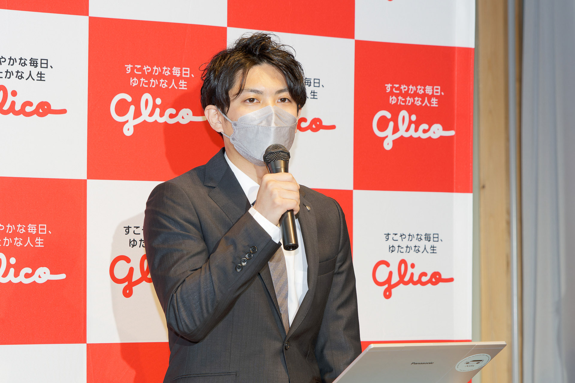 車両制作に携わった江崎グリコの担当者である石河氏