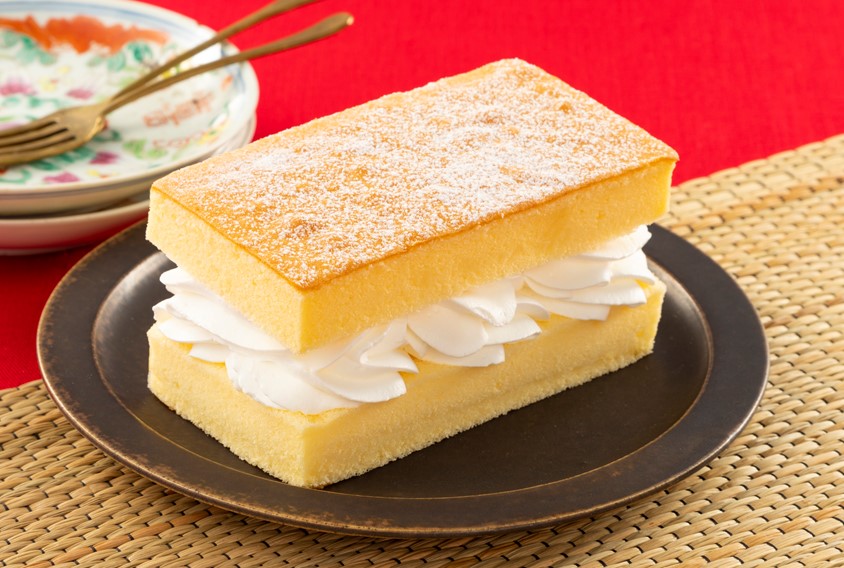 「ANYTIME Dolce たっぷりクリームの台湾風カステラ」（321円）