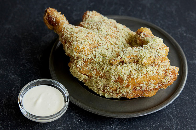 「チーズサワークリームフライドチキン」（1200円）