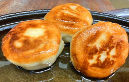 爆弾餃子＜魯園菜館（東京都世田谷区）＞