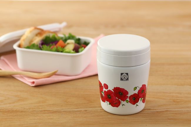 タイガー魔法瓶、昭和レトロな花柄やストライプ柄の家電が登場