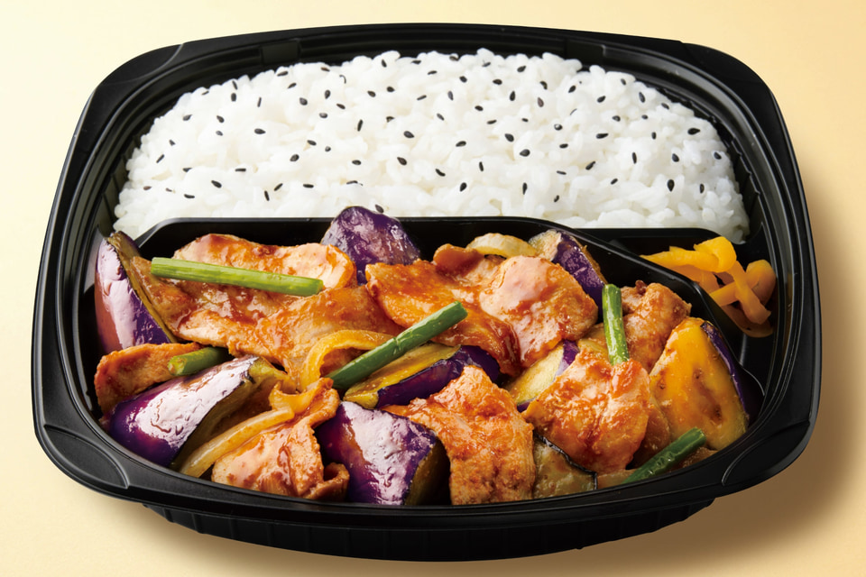 キッチンオリジン/オリジン弁当、夏の定番「なすの辛味噌炒め弁当