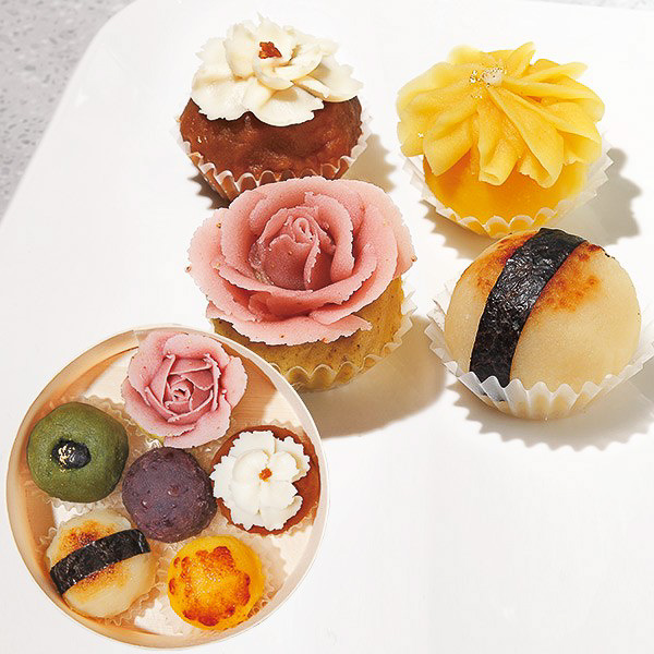 おはぎ専門店 咲華（しょうか）「おはぎ詰合せ（つぶあん、いちごとピスタチオ、ティラミス、熟成男爵いも、さつまいも、抹茶）」（6個入り2301円・5月10日～16日）