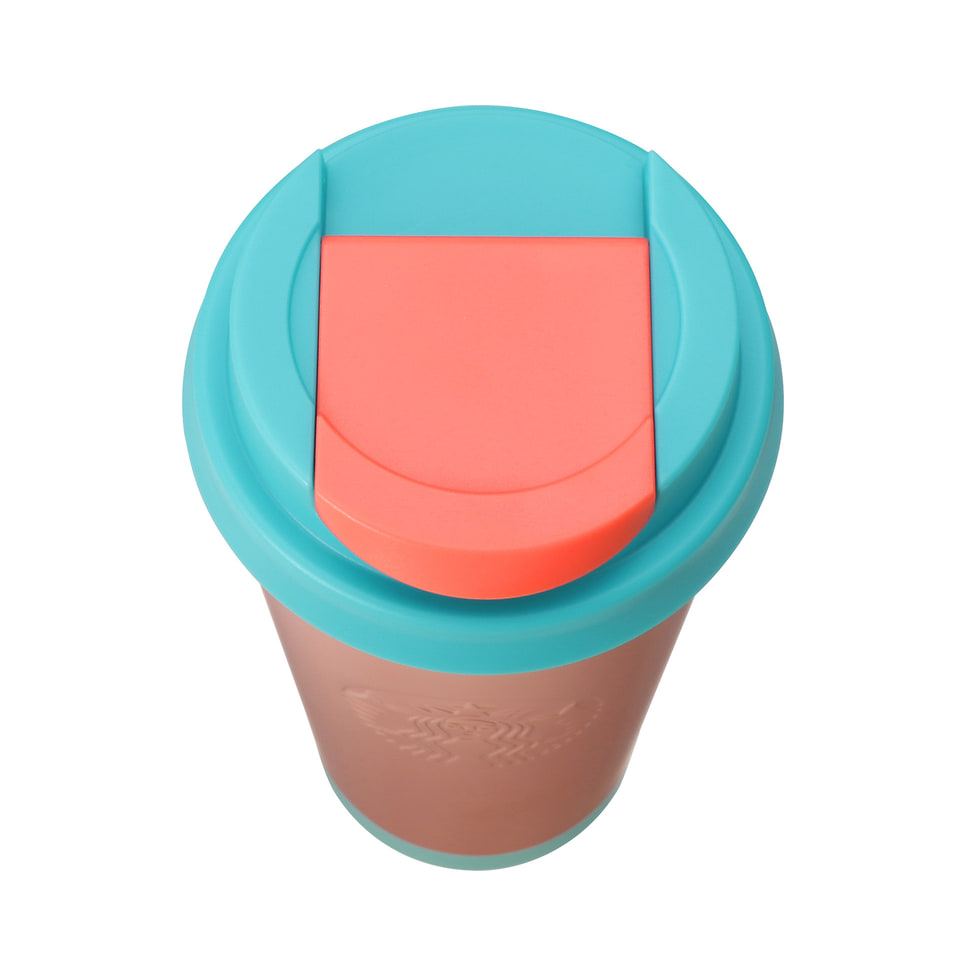 スターバックス、リサイクルステンレスや植物由来の樹脂を使った