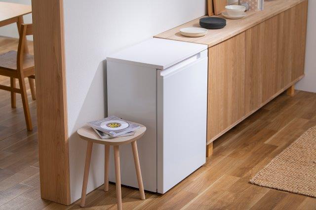 アイリスオーヤマ「奥行スリム冷凍庫 66L」「スリム冷凍庫 120L」