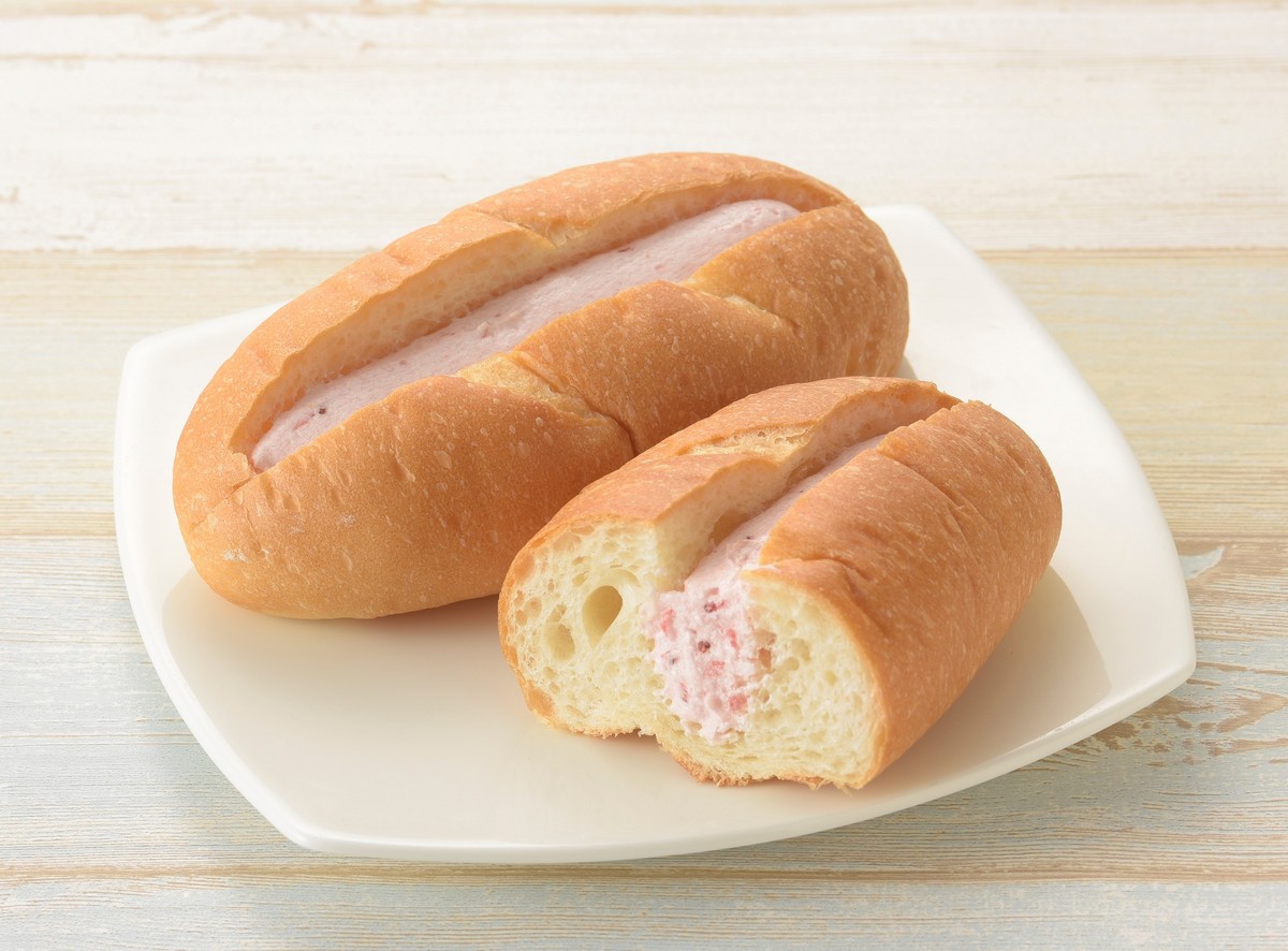 「生フランスパン（とちおとめ）」（138円）