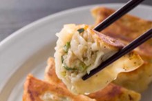 試作回数は300回以上。美味しさを追求し続ける「本格焼餃子」