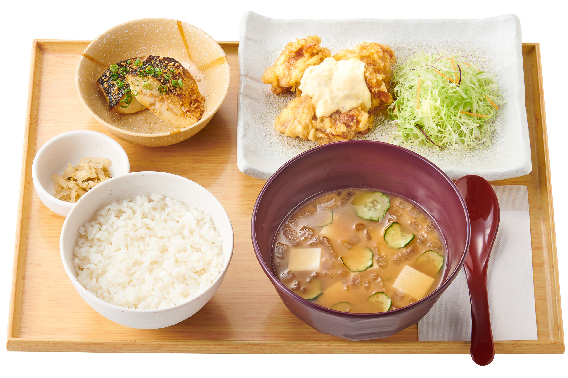 やよい軒「宮崎冷汁ととり南蛮の定食」（960円）