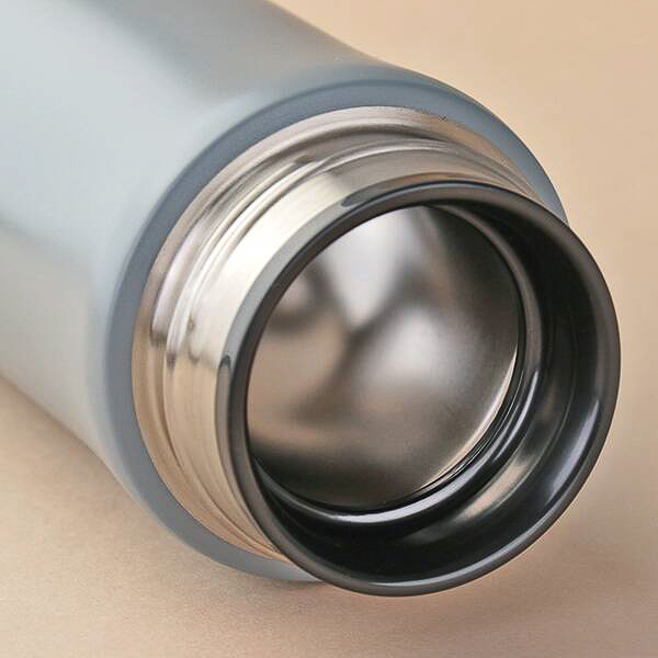 カルディ、真空断熱構造のステンレスボトル発売。氷を入れやすい