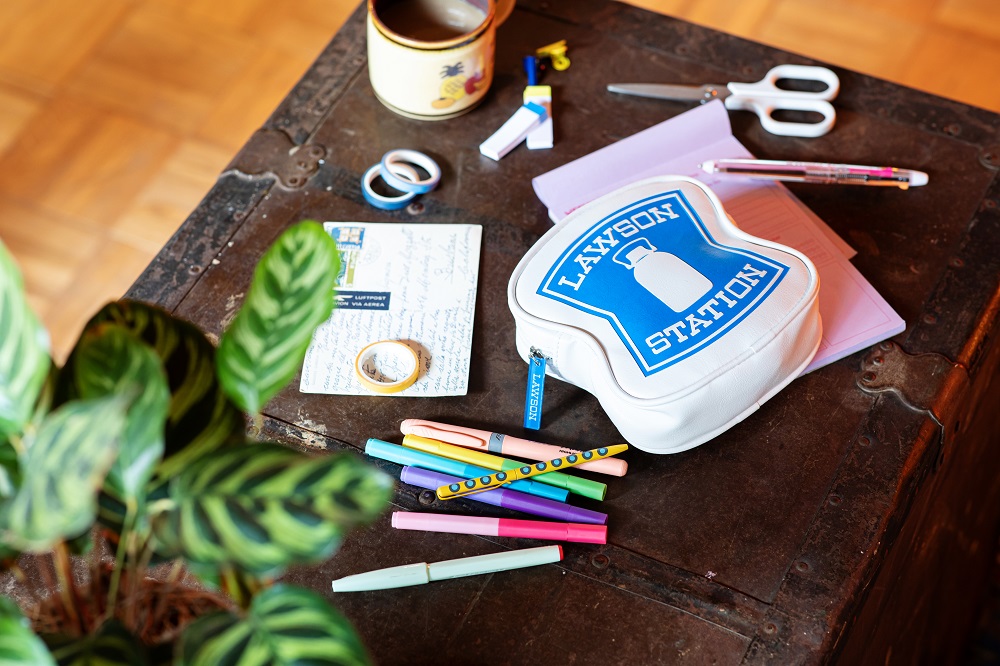 ローソンの看板そのまんまポーチ ver.