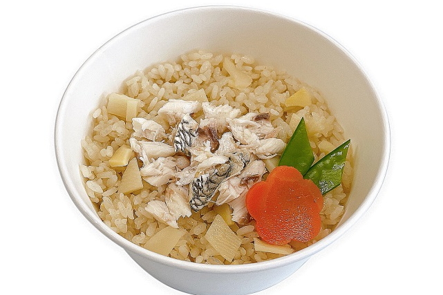 「加賀屋監修 鯛めし（輪島港水揚げ真鯛使用）」（500円）