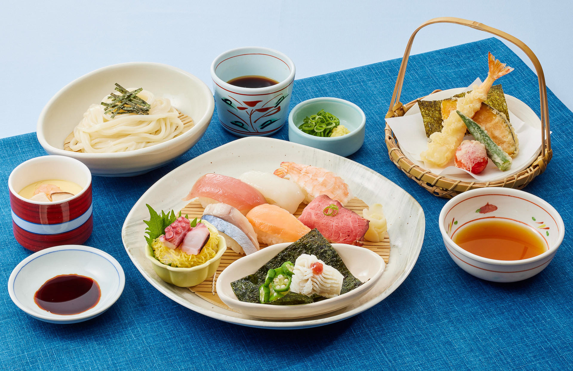 「季節のすし和膳 夏」（1648円）