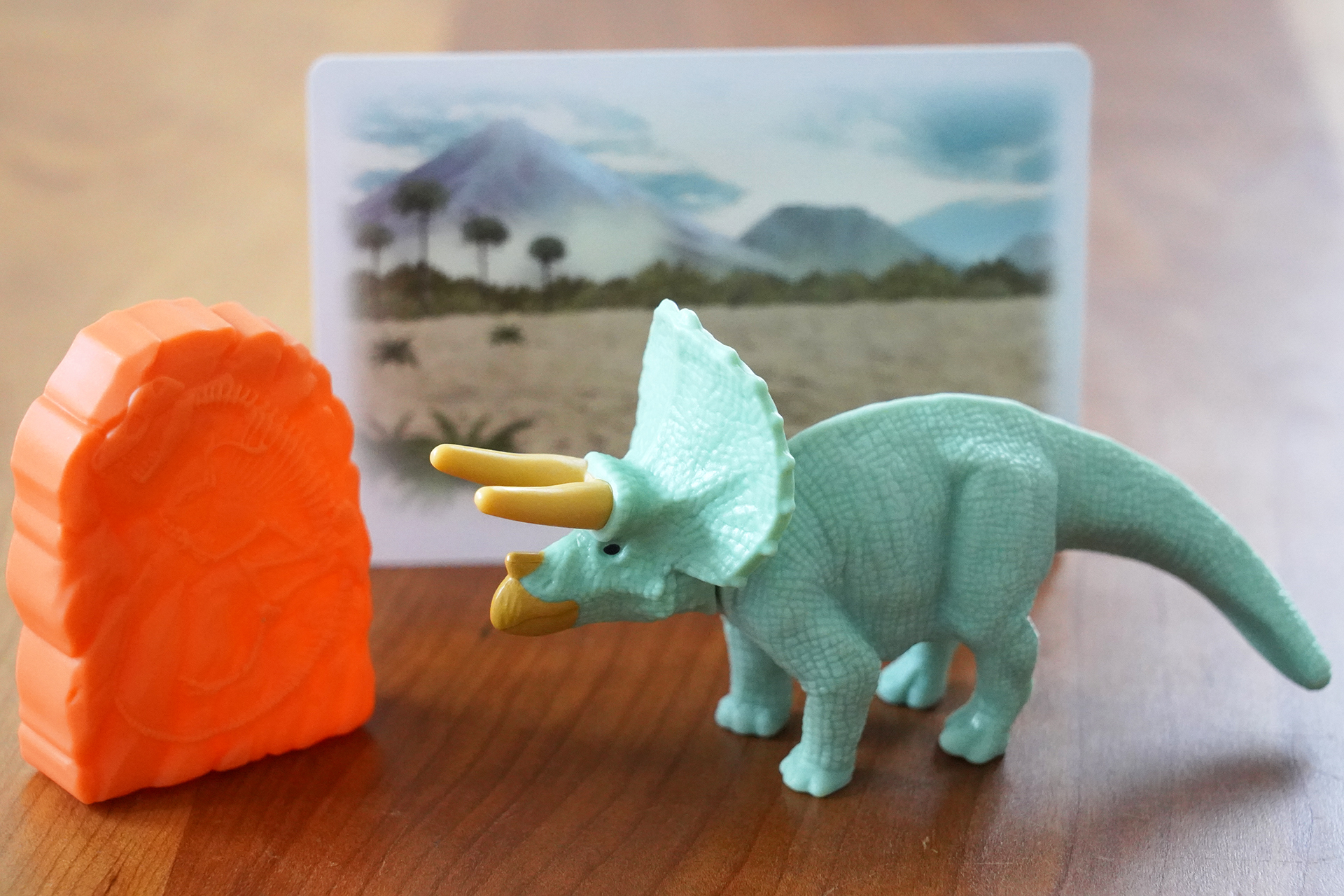 3本の角を持つ人気の恐竜だ