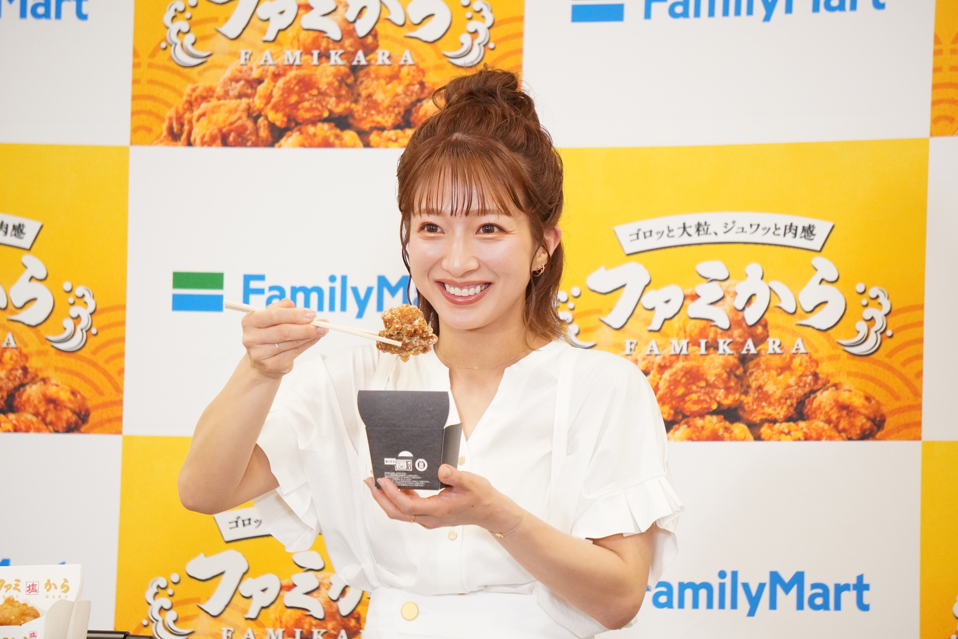 「ファミから（醤油）」は、日本人にとって食べ馴染みのある味だが、食べたことない醤油味で、ごはんがすすむ。家でこの味を出すのは難しいという