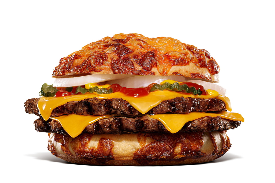 バーガーキング、チーズクラウンバンズを使った“チーズ×チーズ”の