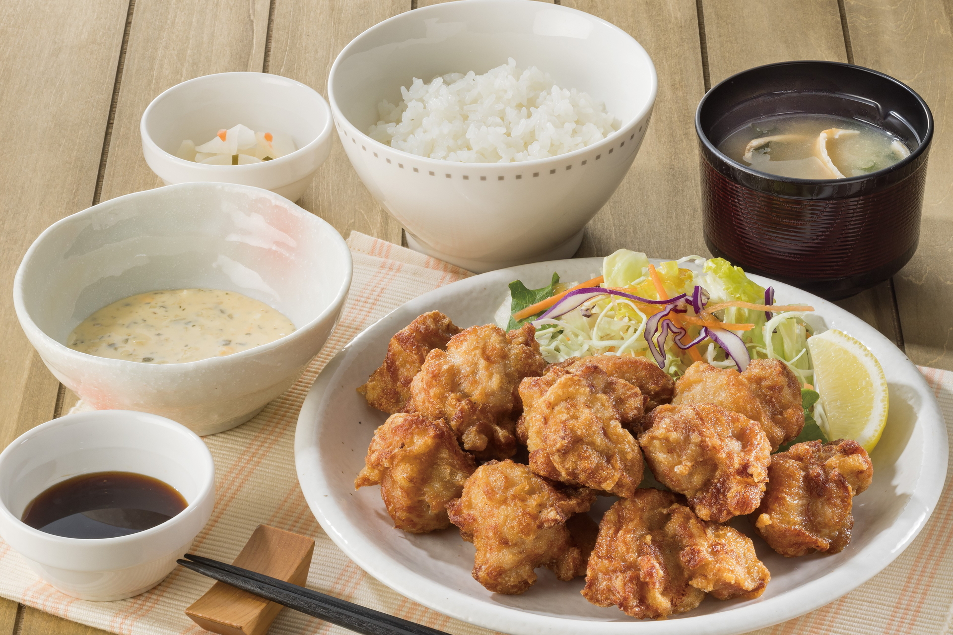 「大南蛮定食」（1000円）