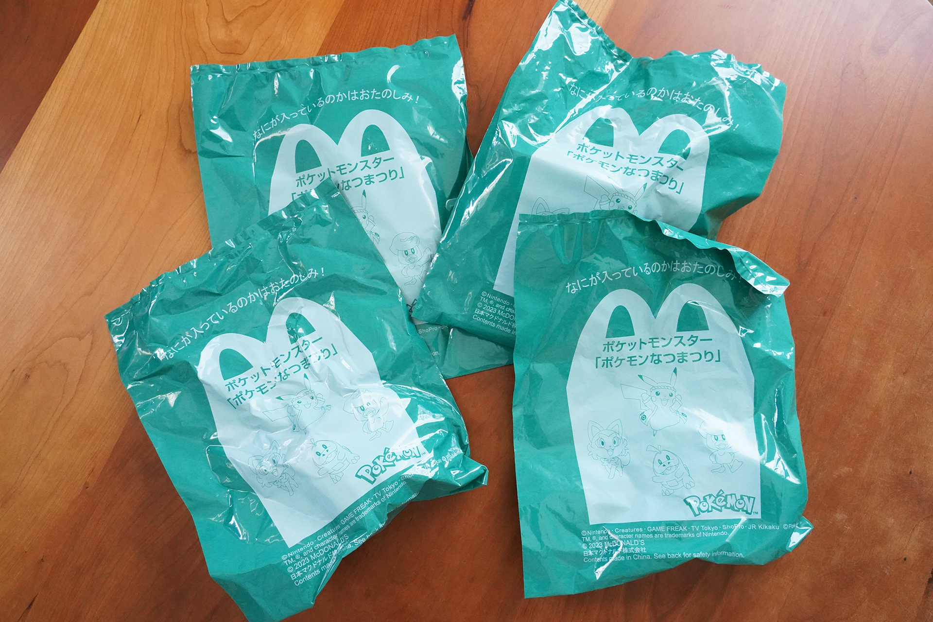 第1弾（左）が4種、第2弾（右）が4種の全8種。複数集めて夏祭り気分をとことん楽しんじゃおう