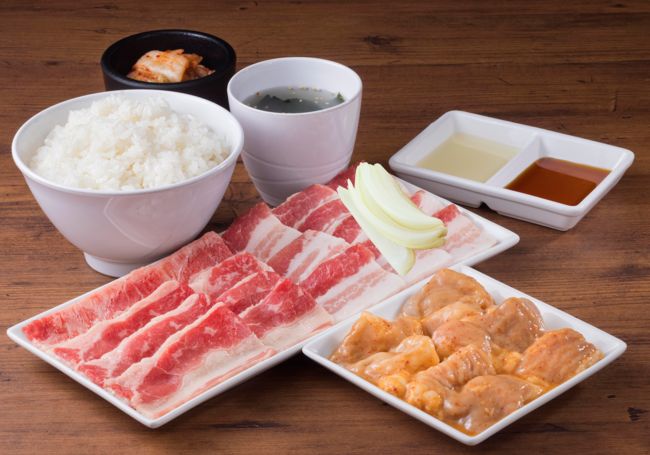 メガ盛りセット（バラカルビ、豚カルビ、牛ホルモン）