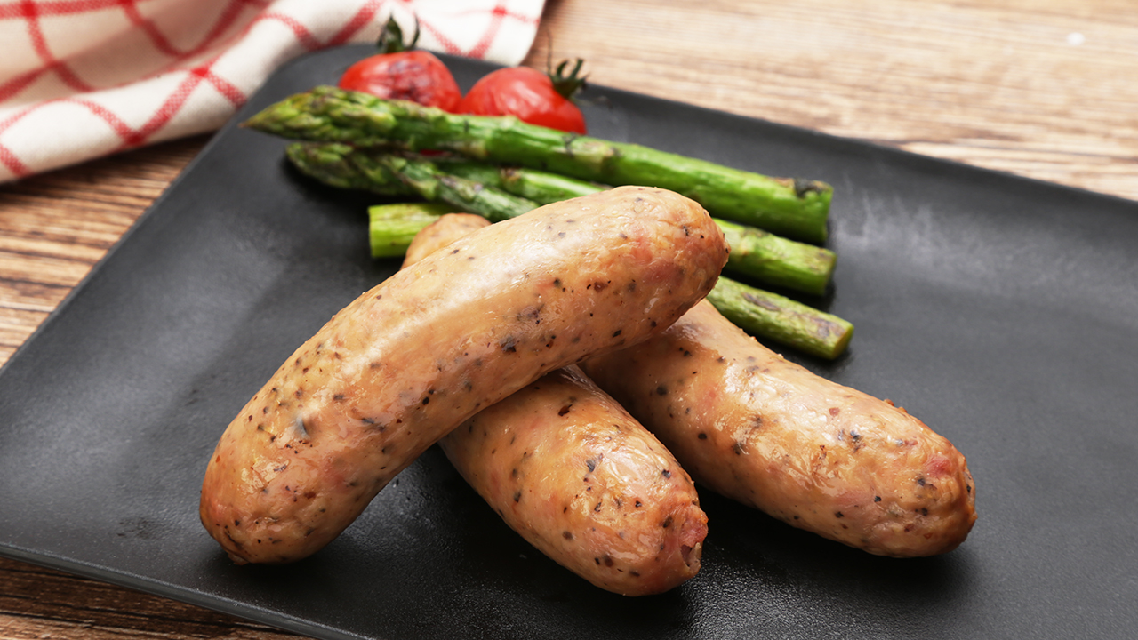 「ジュワっと合鴨フランク（お店で揚げたお惣菜・ホットスナック）」（140円）