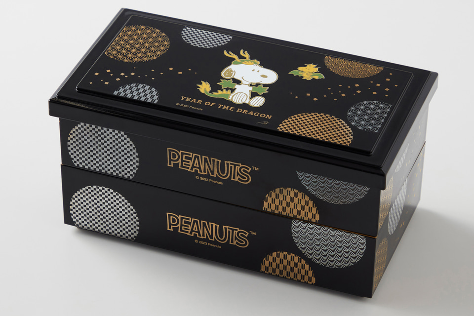 プレシャスモーメント25周年記念⭐️限定品　メダル・箱有り Amazon.co.jp: [ベルメゾン] おせち 2026 トムとジェリー 2段重 和洋風