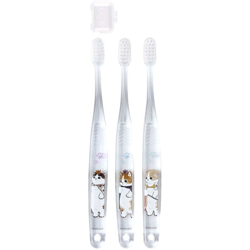 「クリア歯ブラシ3本セット」（682円）